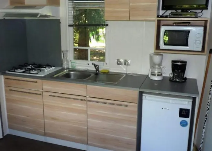 Mobile-home 4 Pers, Salon De Jardin, Barbecue - Api-1-52-1356 *